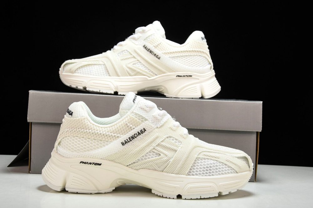 Phantom Trainer 'White' - Image 20