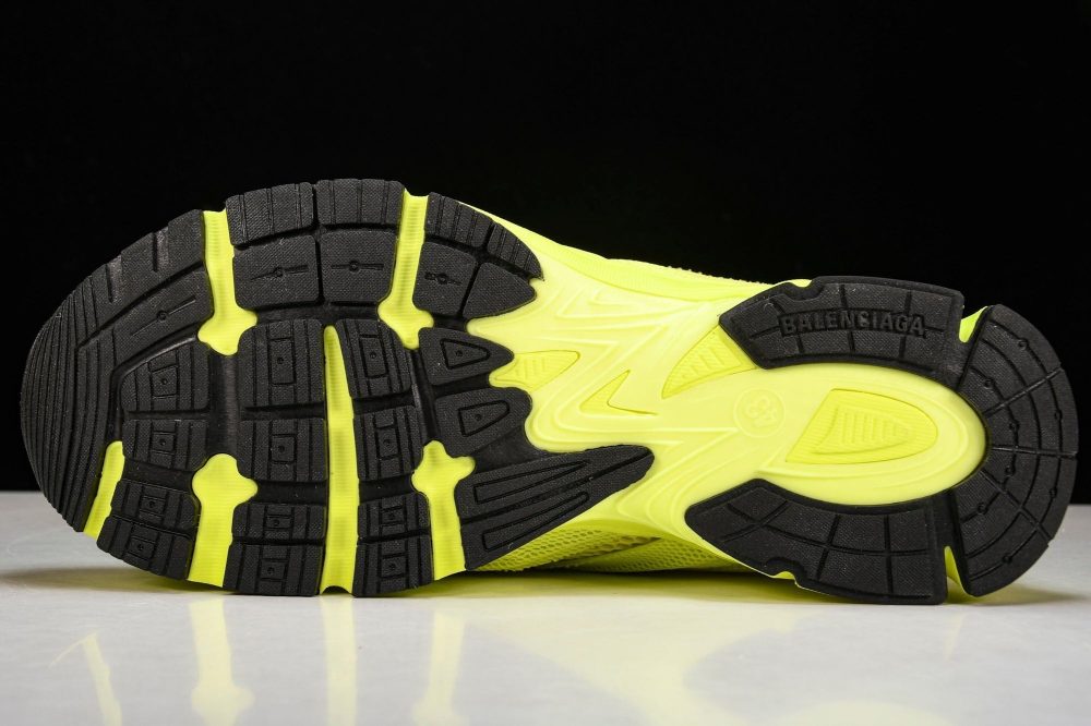 Phantom Trainer 'Yellow' - Image 5