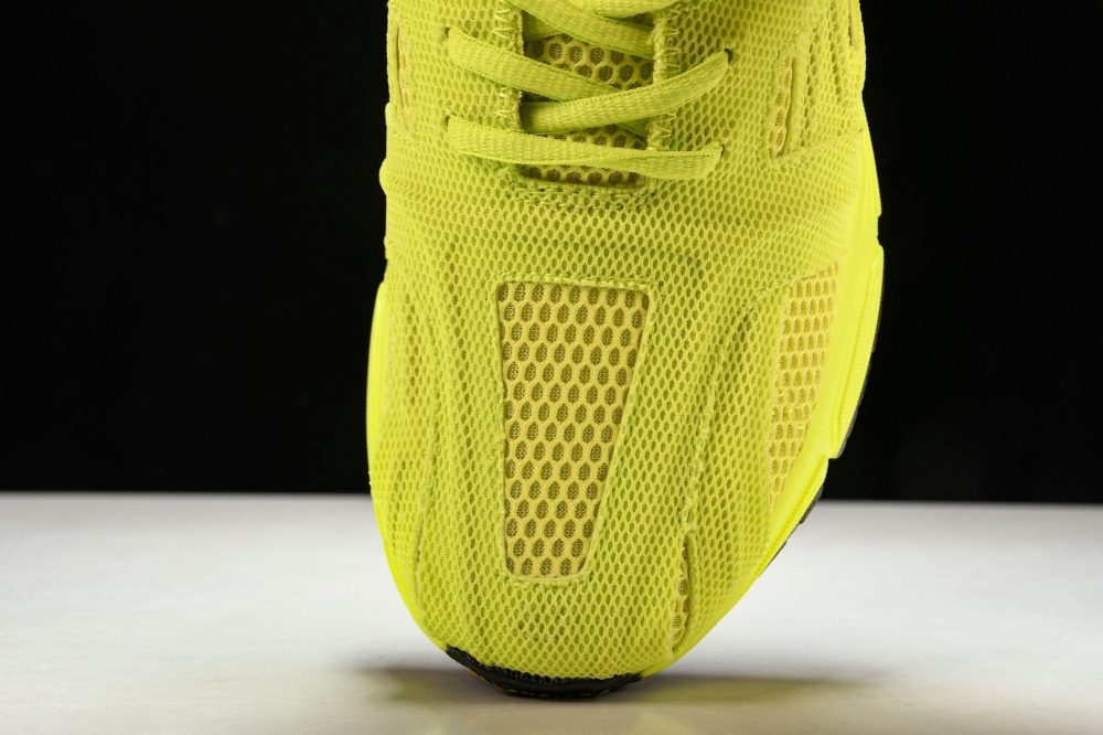 Phantom Trainer 'Yellow' - Image 6