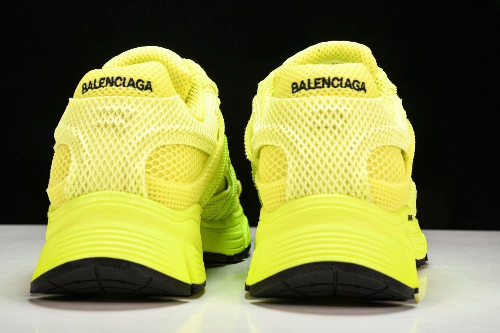 Phantom Trainer 'Yellow' - Image 7