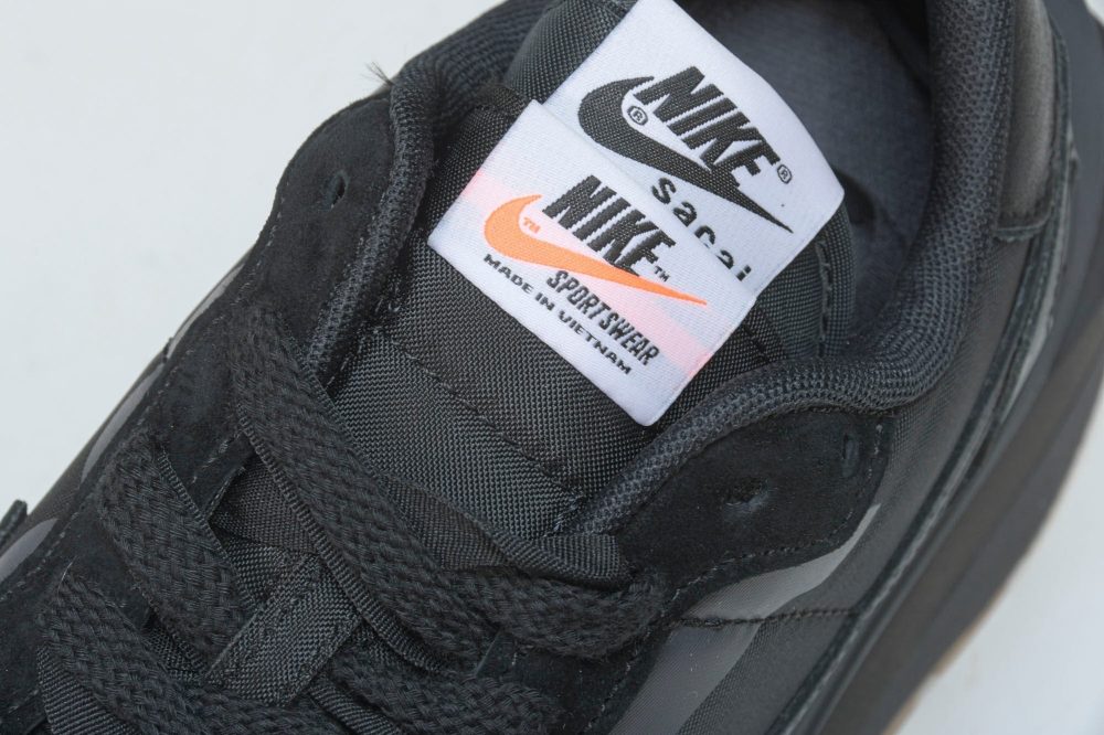 Sacai VaporWaffle ‘Black Gum’ - Image 10