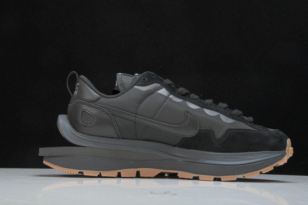 Sacai VaporWaffle ‘Black Gum’ - Image 3