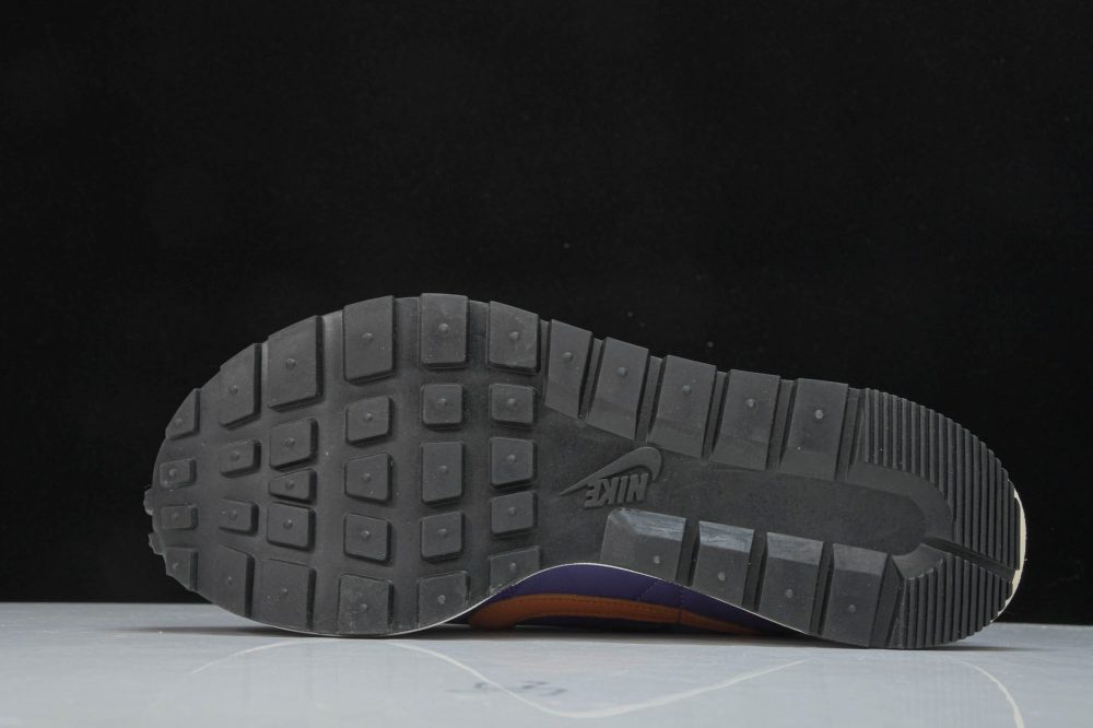 Sacai VaporWaffle ‘Dark Iris’ - Image 5