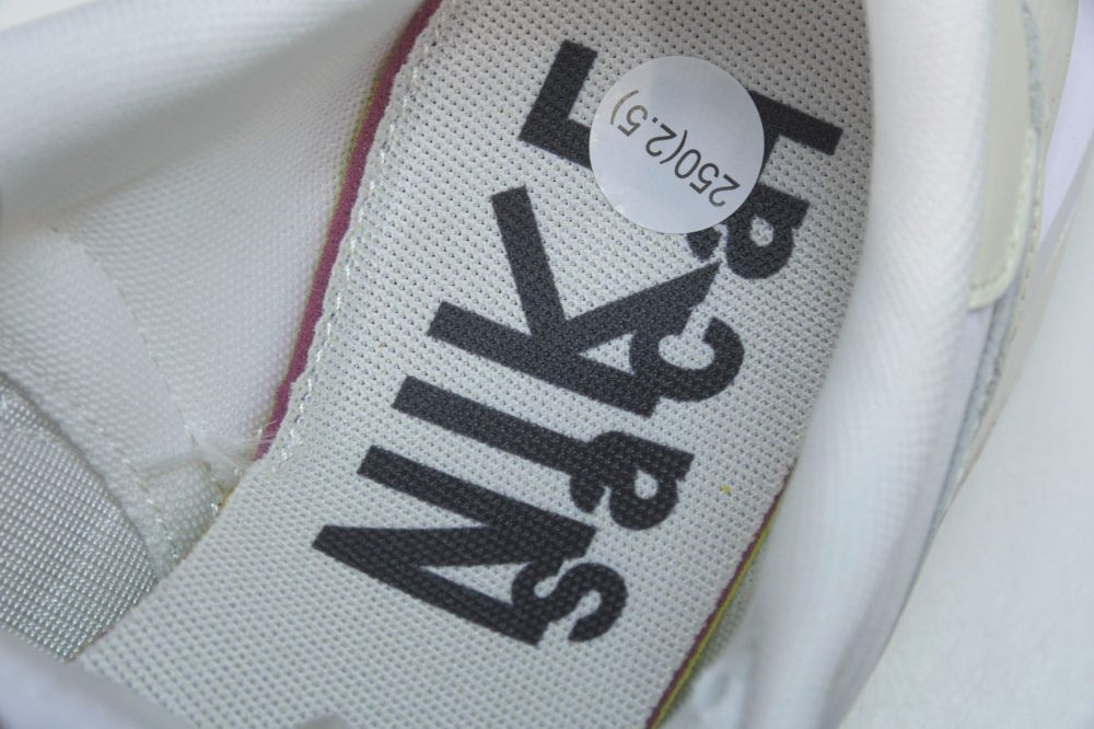 Sacai VaporWaffle ‘Sail Gum’ - Image 11