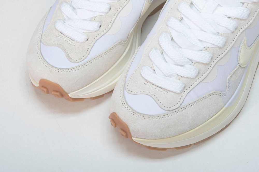 Sacai VaporWaffle ‘Sail Gum’ - Image 12