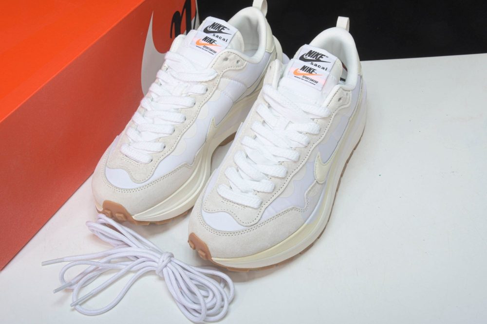 Sacai VaporWaffle ‘Sail Gum’ - Image 14