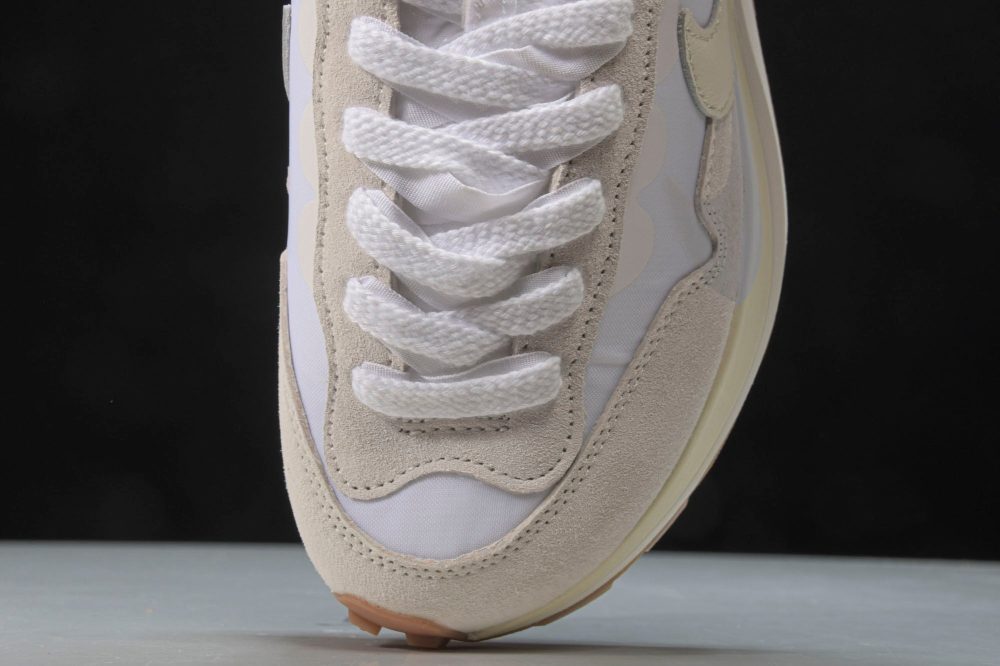 Sacai VaporWaffle ‘Sail Gum’ - Image 6