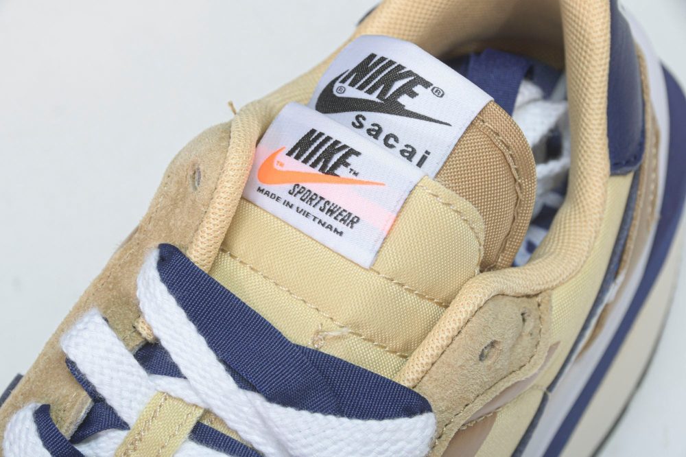 Sacai VaporWaffle ‘Sesame’ - Image 10