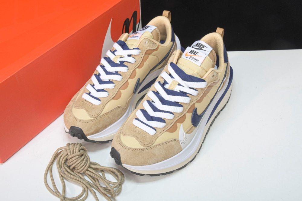 Sacai VaporWaffle ‘Sesame’ - Image 13