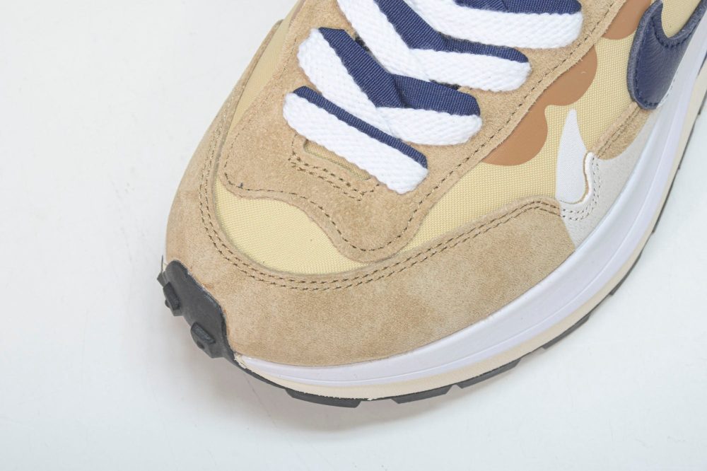Sacai VaporWaffle ‘Sesame’ - Image 9