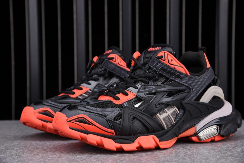 Track 2.0 Trainer 'Black Red Grey' - Image 9