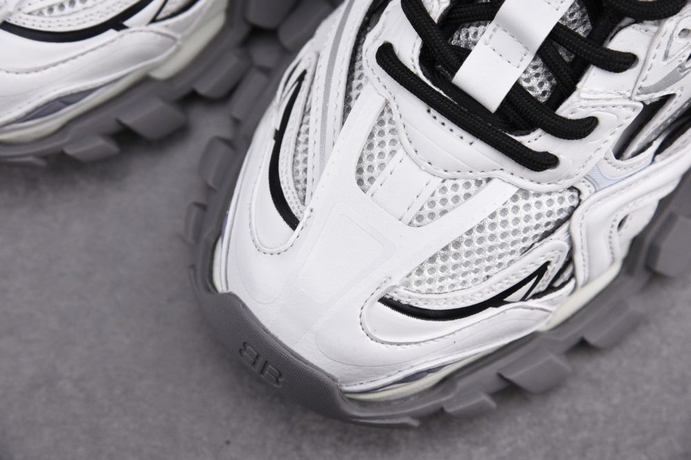 Track 2.0 Trainer 'Black White' - Image 6