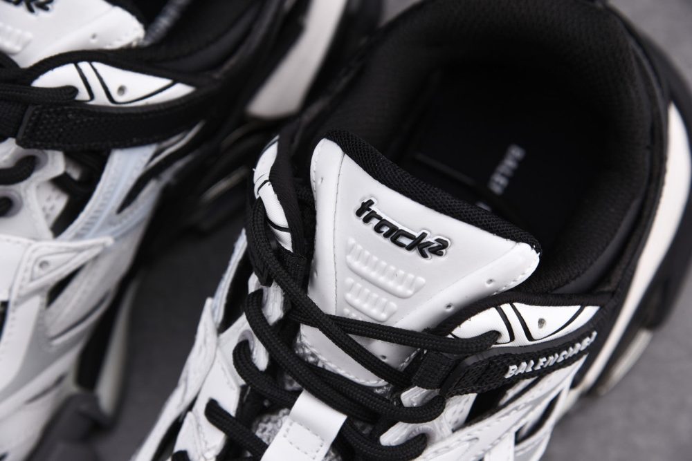 Track 2.0 Trainer 'Black White' - Image 7