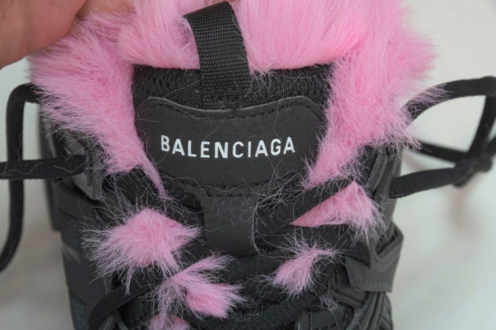 Track Trainer 'Faux Fur - Black Pink' - Image 11