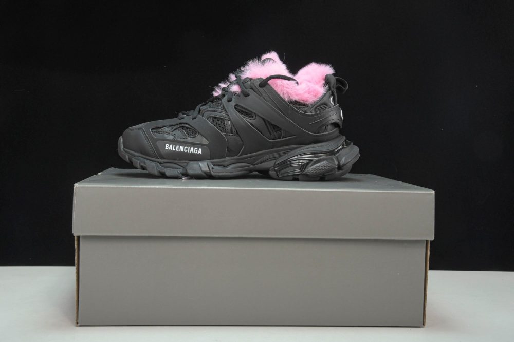 Track Trainer 'Faux Fur - Black Pink' - Image 14