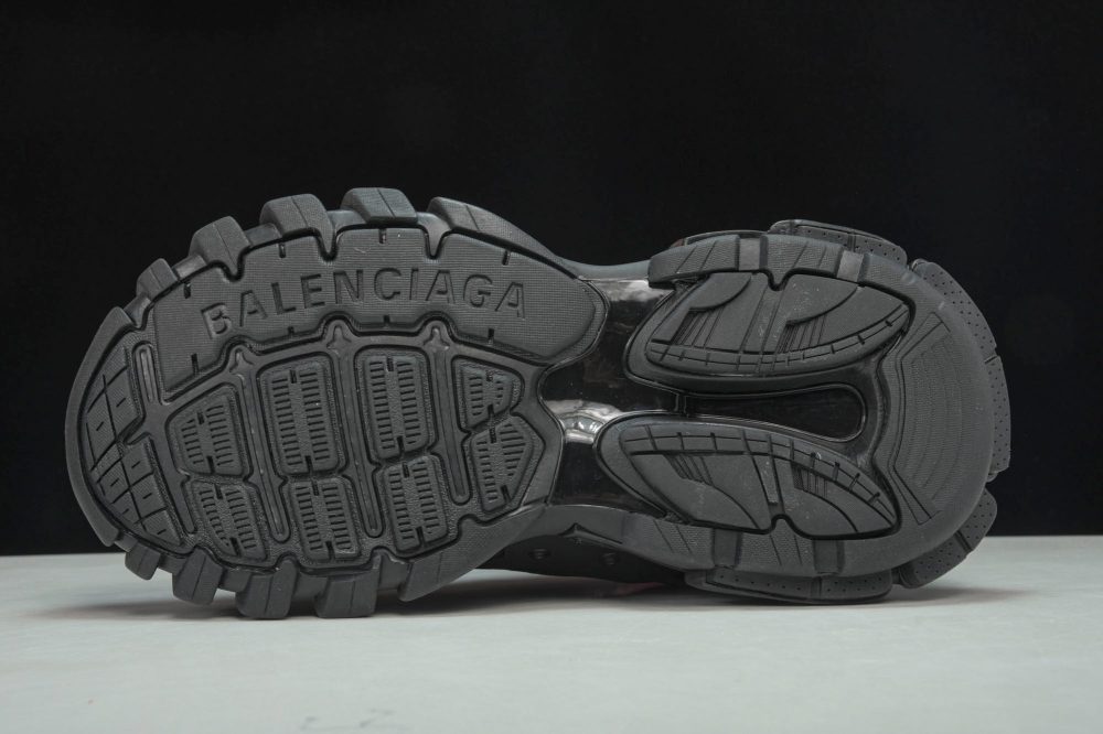 Track Trainer 'Faux Fur - Black Pink' - Image 5