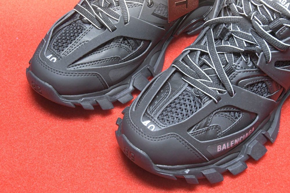 Track Trainer 'Triple Black' - Image 11