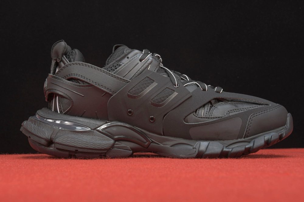 Track Trainer 'Triple Black' - Image 2