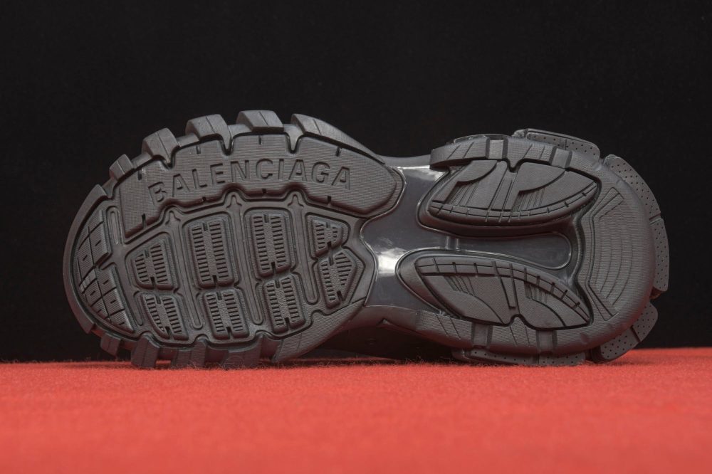 Track Trainer 'Triple Black' - Image 4