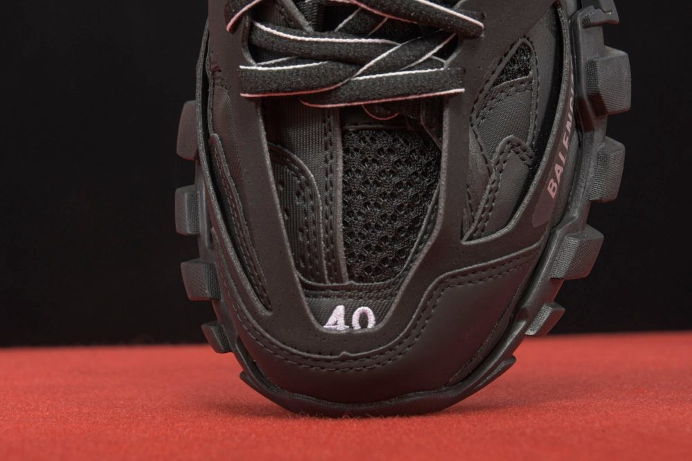 Track Trainer 'Triple Black' - Image 5