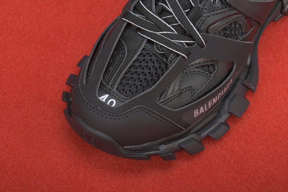Track Trainer 'Triple Black' - Image 6