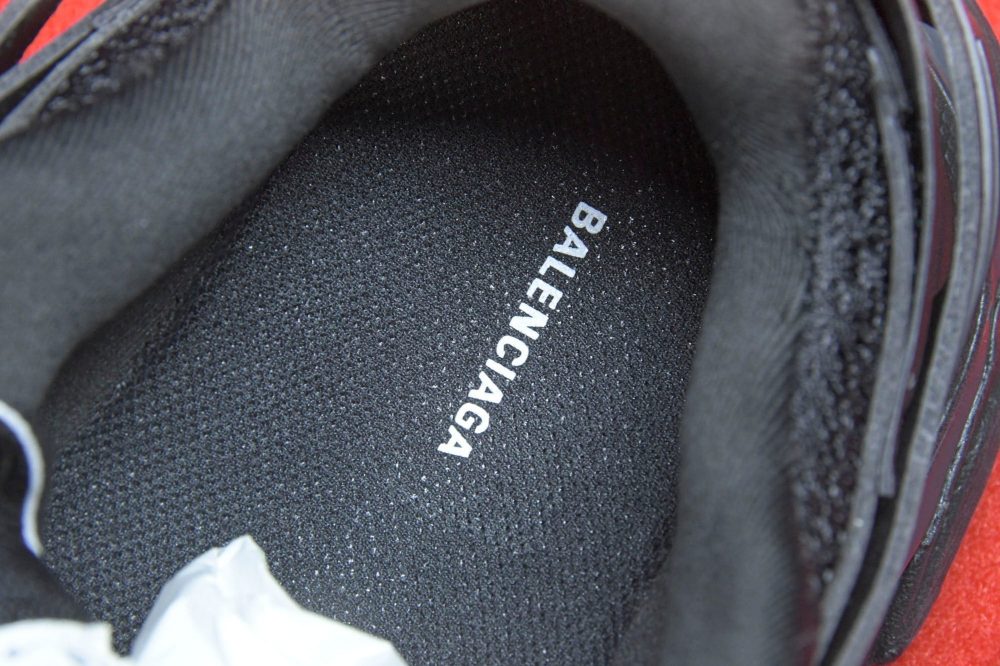 Track Trainer 'Triple Black' - Image 9