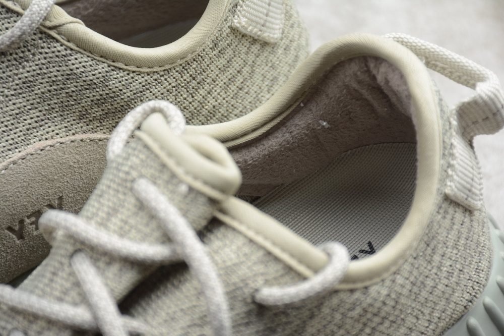Yzy Boost 350 Moonrock - Image 10
