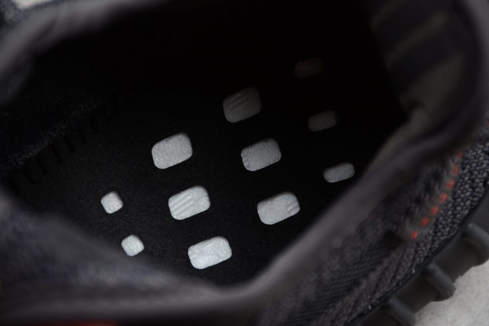 Yzy Boost 350 v2 Black Non-Reflective - Image 13