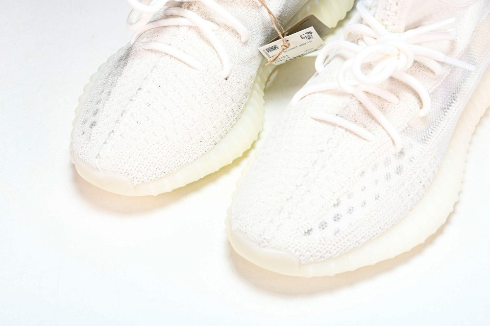 Yzy Boost 350 v2 'Bone' - Image 17