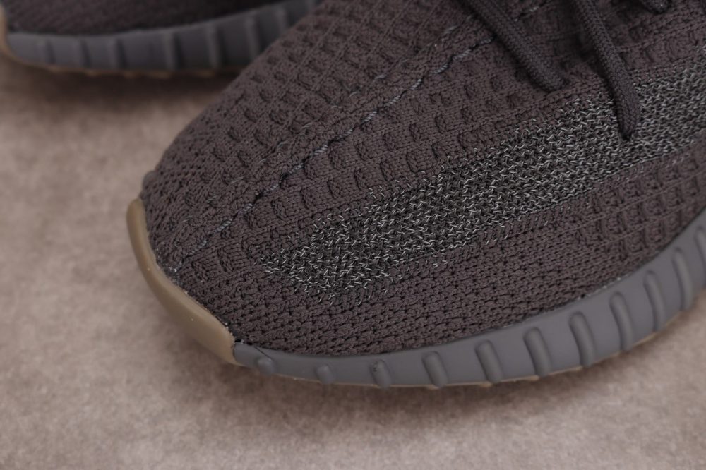 Yzy Boost 350 v2 Cinder Reflective - Image 11