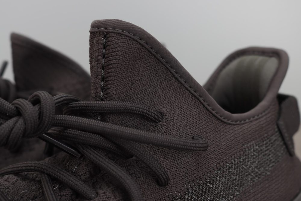 Yzy Boost 350 v2 Cinder Reflective - Image 12