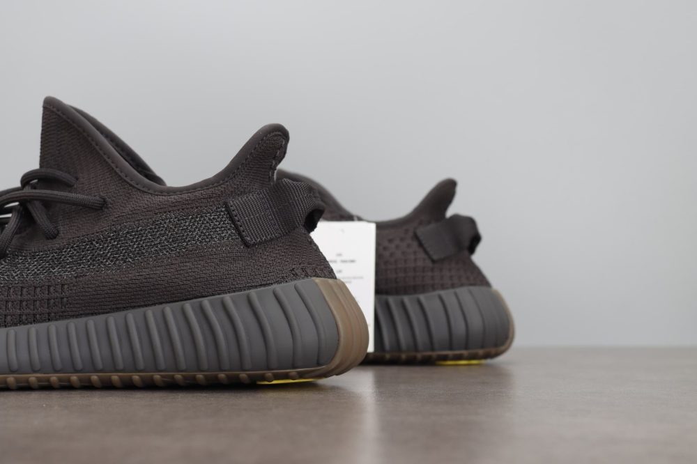Yzy Boost 350 v2 Cinder Reflective - Image 6