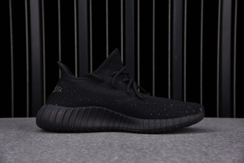 Yzy Boost 350 v2 Core Black Green - Image 2