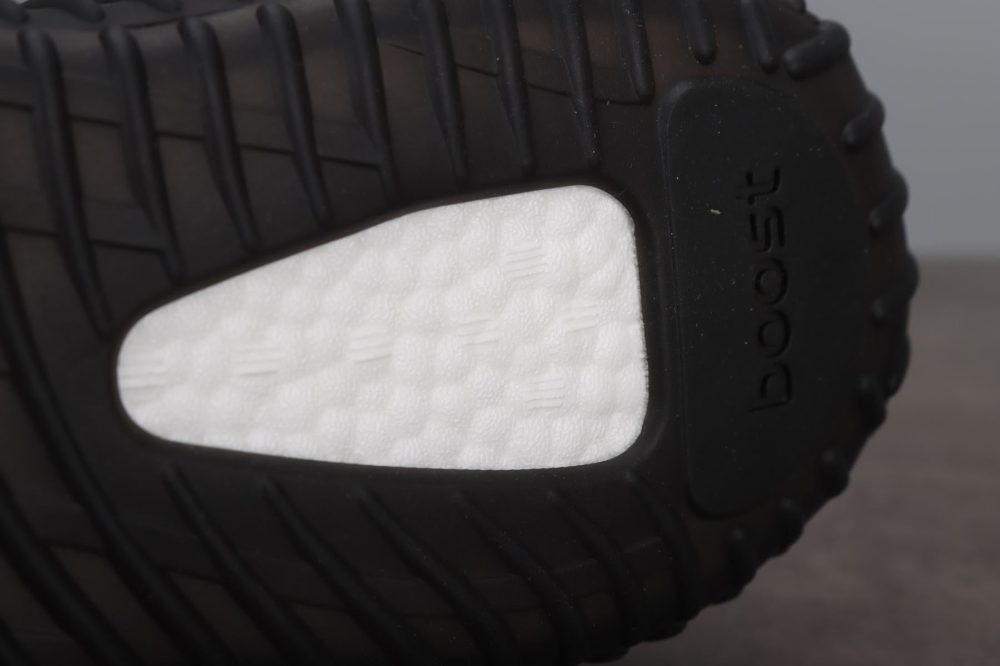 Yzy Boost 350 v2 Core Black Red - Image 13