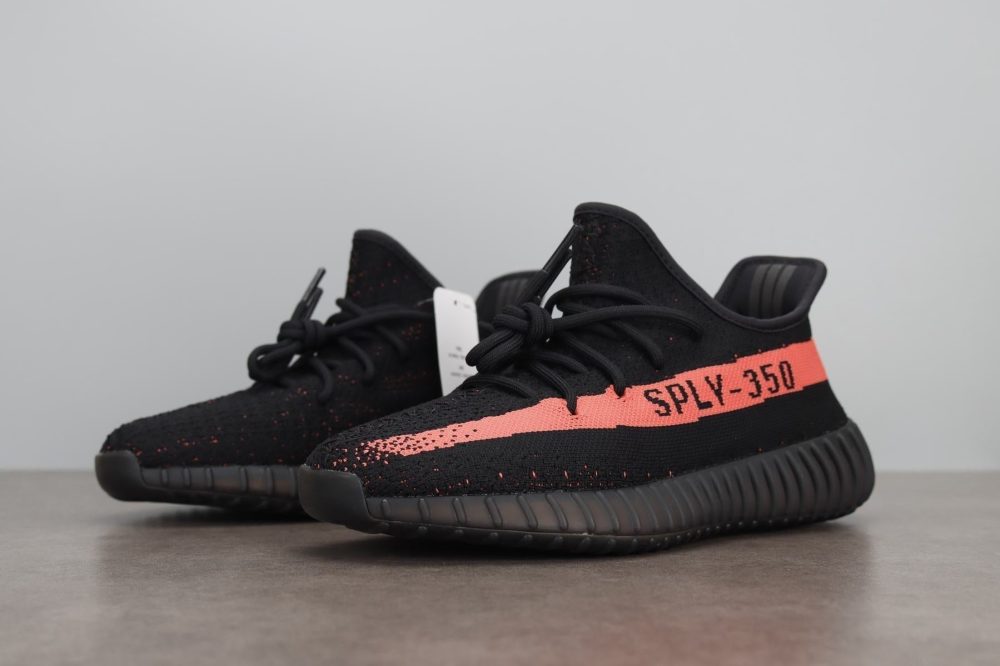 Yzy Boost 350 v2 Core Black Red - Image 2