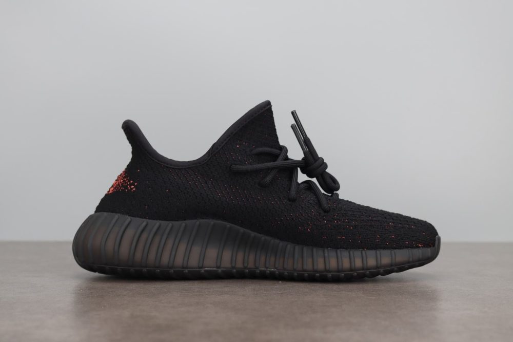 Yzy Boost 350 v2 Core Black Red - Image 3