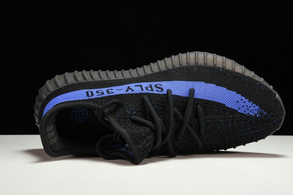 Yzy Boost 350 v2 'Dazzling Blue' - Image 4