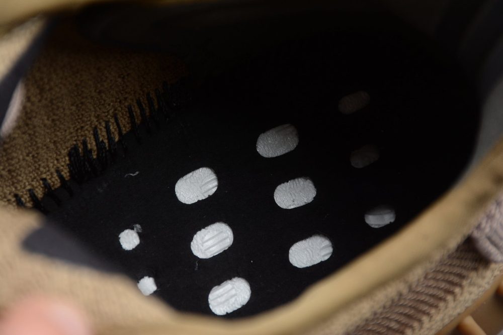 Yzy Boost 350 v2 Earth - Image 12