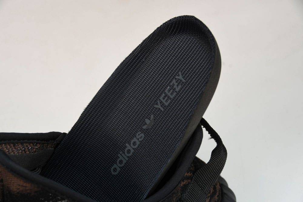 Yzy Boost 350 V2 'MX Rock' - Image 14