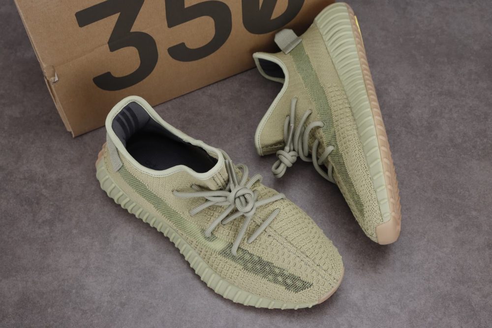 Yzy Boost 350 v2 Sulfur - Image 9