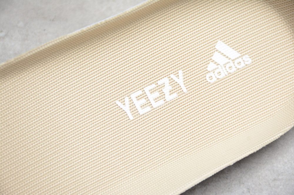 Yzy Boost 700 Magnet - Image 12