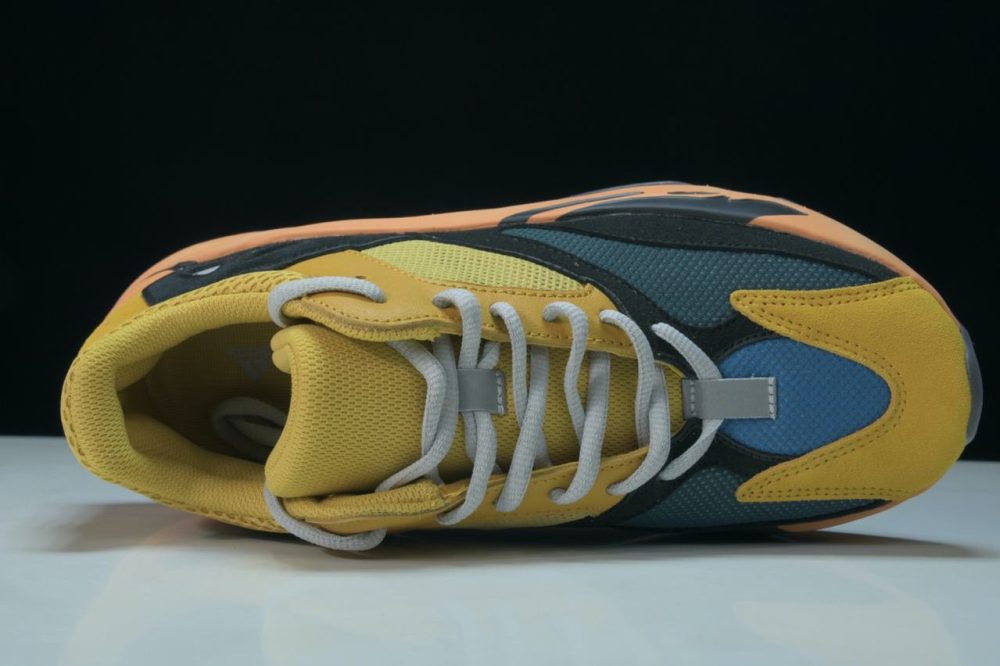 Yzy Boost 700 Sun - Image 4