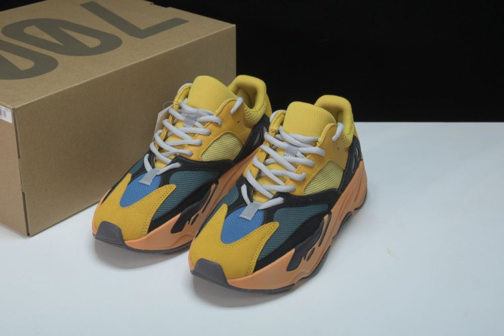Yzy Boost 700 Sun - Image 9