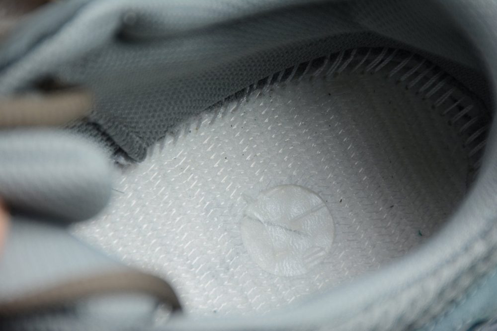 Yzy Boost 700 Teal Blue - Image 13