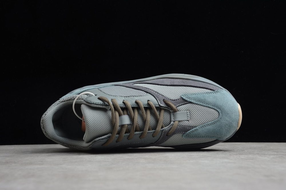 Yzy Boost 700 Teal Blue - Image 4