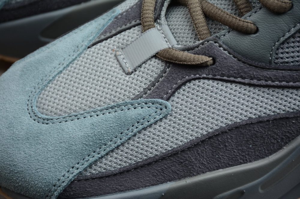 Yzy Boost 700 Teal Blue - Image 8